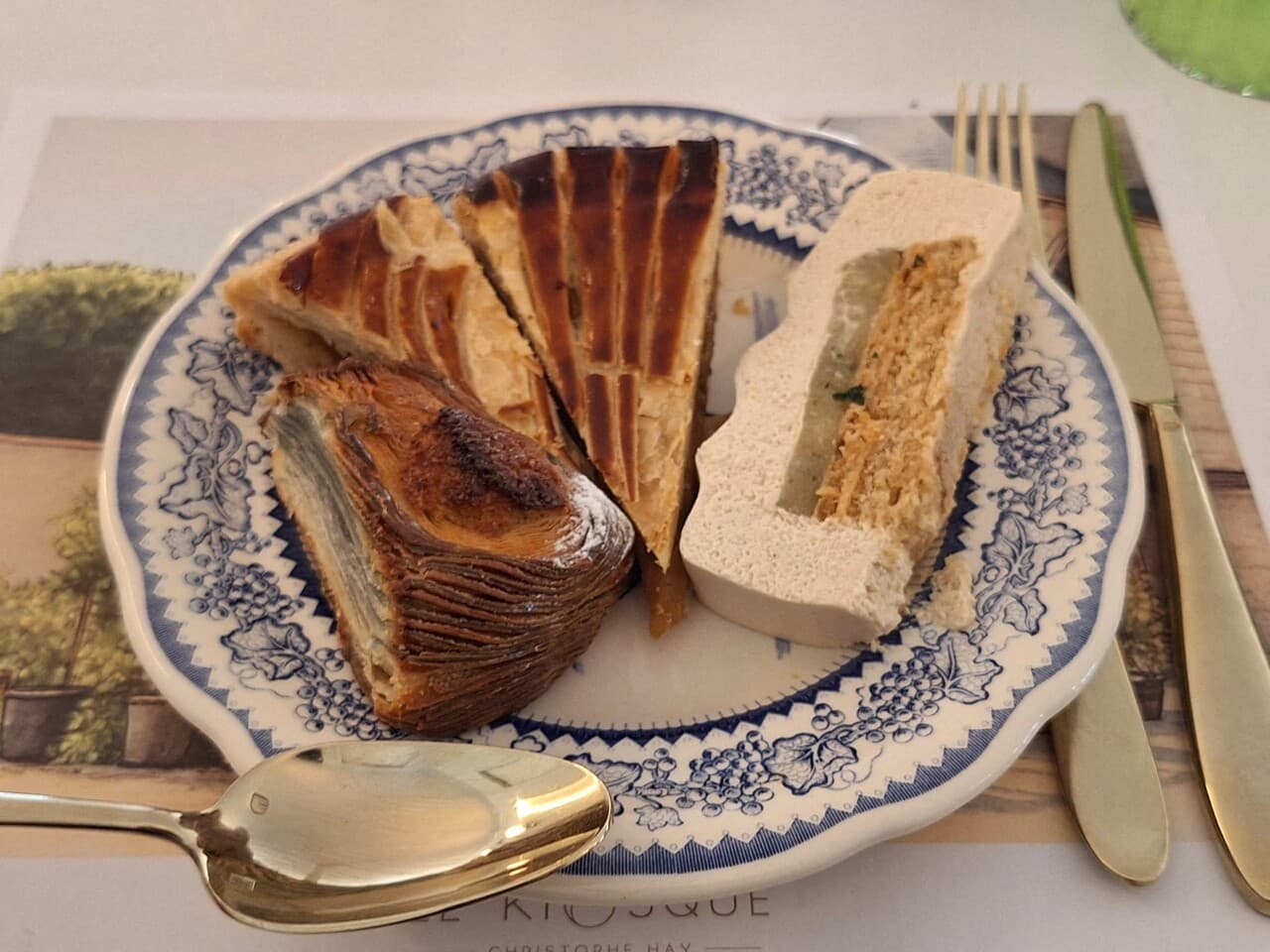 Christophe Hay et ses bûches à 42€: l'art français résiste