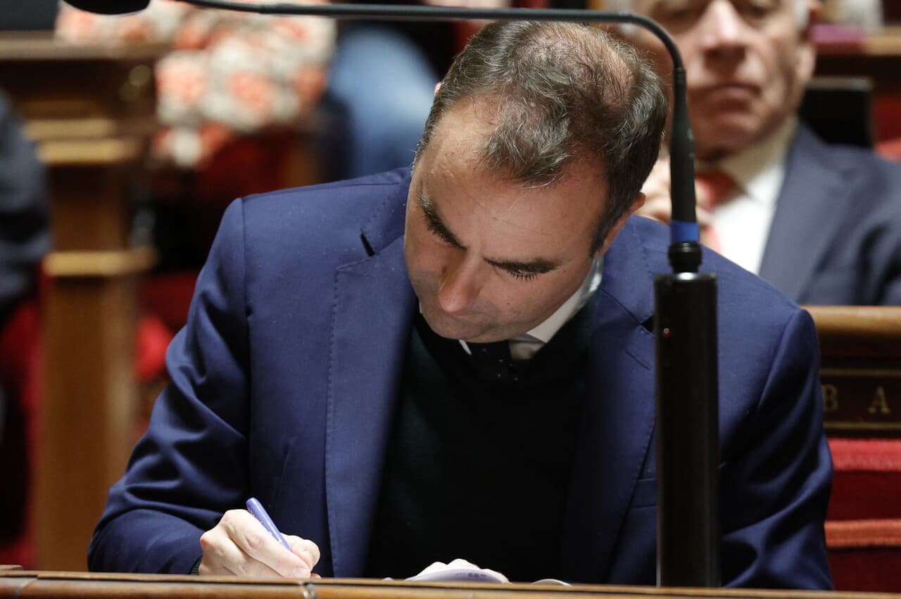 Budget Sécu : Lecornu fait du porte-à-porte, ben voyons